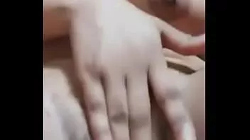 চালান ক্যাটি ক্যাটি লম্বা গরম হস্তমৈথুন এবং squirts