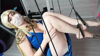 play Daenerys تجعل عبدها يلعق بوسها ثم يمارس الجنس معها بقضيب كبير. لعبة العروش