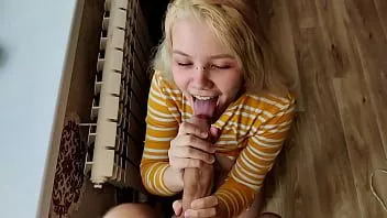 play Corpul și gura mea iubesc cu adevărat esperma. o selecție de ejaculații pe corpul unui adolescent.