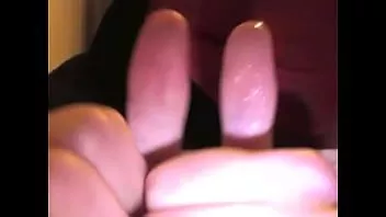 play 92 - olivier (ongles1234) masturbare fetiș de mână bărbat suge degetul mare, lingându-și degetele și mușcându-și unghiile adorare erotică asmr compilație 92 (înregistrată în 12 2018)