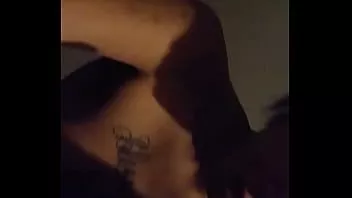 播放 顽皮的黑人女孩与男友发生性关系