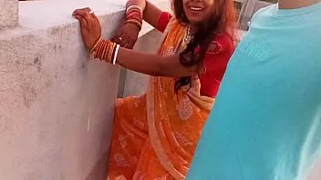 Reproduzir Devar bhabhi xxx vídeos de sexo | devar tentou flertar com bhabhi por engano chacha estava em casa | vídeo de sexo hindi full hd com áudio hindi