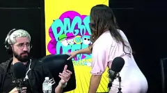 play Calda bruna stuzzica con il suo grosso culo succoso